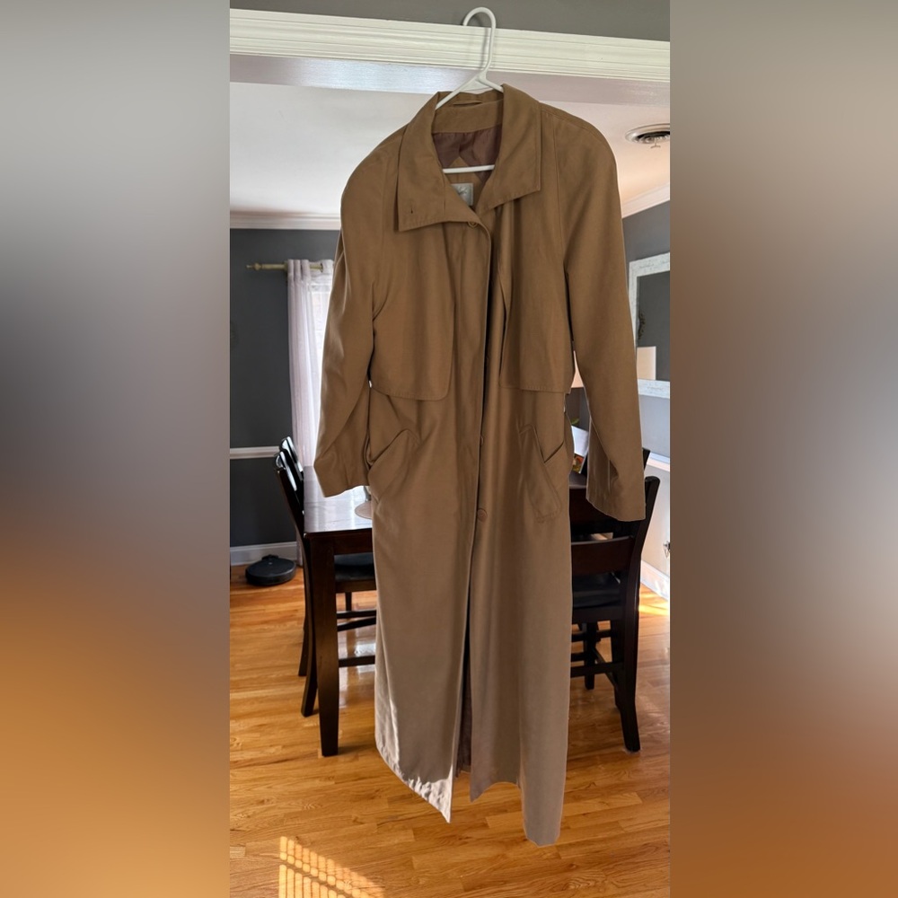 Jacquelin Ferar Women’s Tan Belted Trench Coat Size 12